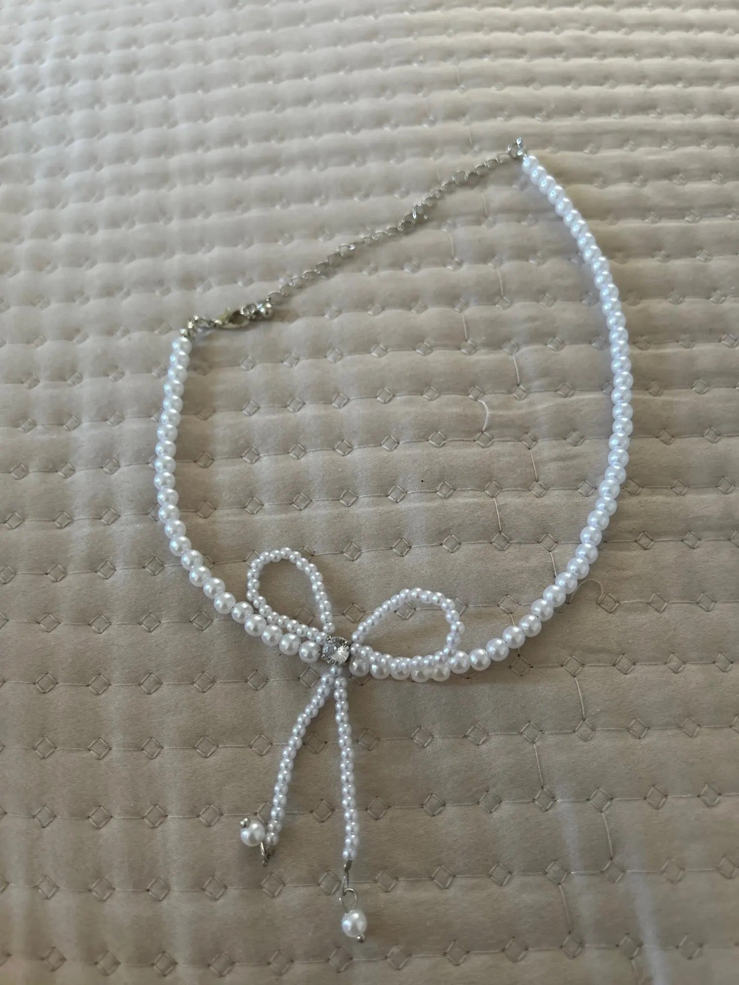 Pearl Bowknot Choker Necklace